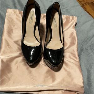 Prada- black patent leather pumps